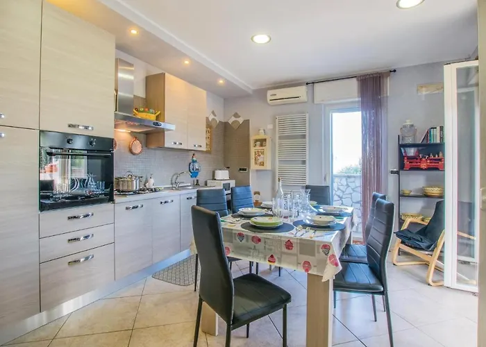 Apartamento Awesome In With Wifi Bari