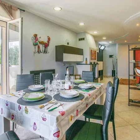 3 Bedroom In Apartament Bari